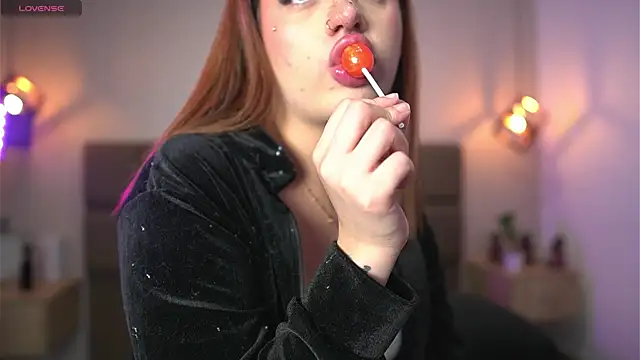 Julieth Rojas online show from July 21, 2026, 4:15 am