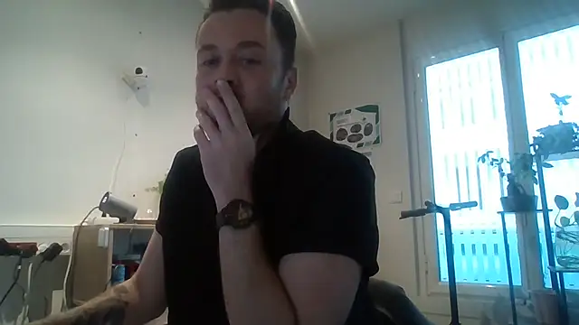 Keviios online show from October 18, 2025, 7:20 am