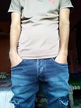 Snapshot of YourTarzan chatting on October 23, 2025, 7:07 am YourTarzan online show from October 23, 2025, 7:07 am