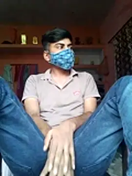 Snapshot of YourTarzan chatting on October 24, 2025, 3:36 am YourTarzan online show from October 24, 2025, 3:36 am