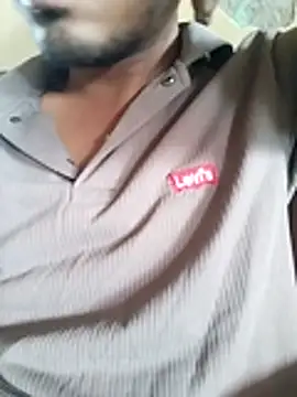 Snapshot of YourTarzan chatting on October 25, 2025, 6:43 am YourTarzan online show from October 25, 2025, 6:43 am