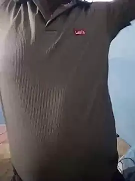 Snapshot of YourTarzan chatting on November 1, 2025, 8:00 pm YourTarzan online show from November 1, 2025, 8:00 pm