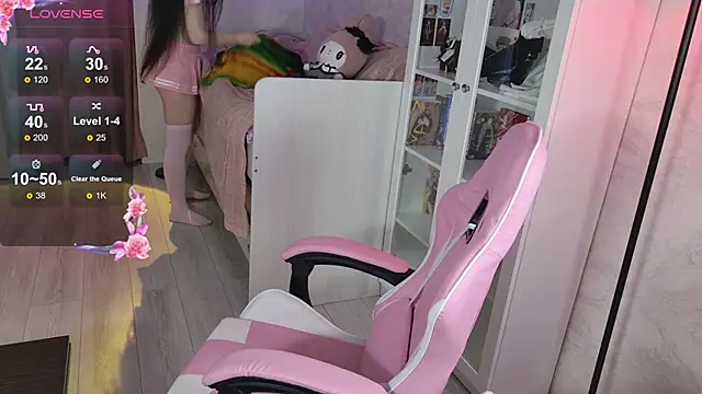 MiraJadee online show from October 1, 2025, 1:55 am