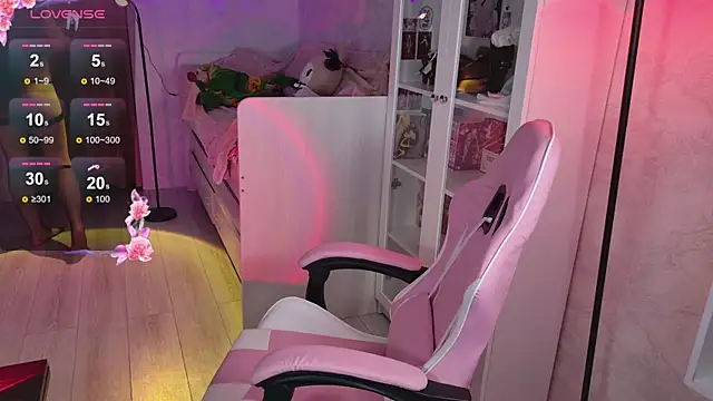 MiraJadee online show from October 10, 2025, 1:59 am