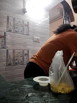 meenu bhabhi547 online show from October 25, 2025, 1:57 am