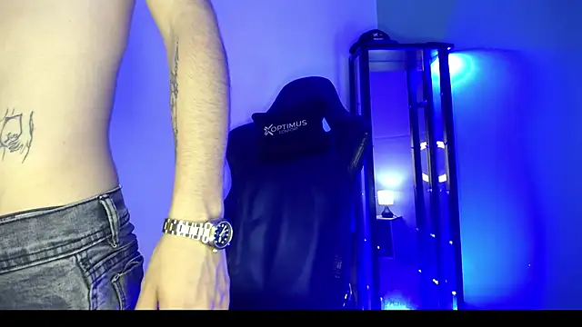 dilan hott  online show from January 6, 2026, 3:49 pm