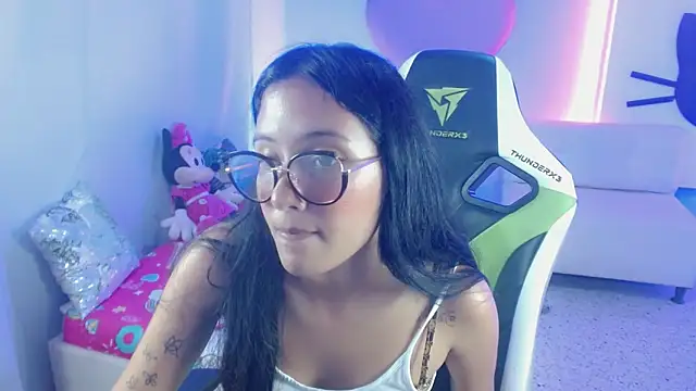 mishel hott online show from September 29, 2025, 11:31 pm