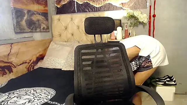 Snapshot of Skinny_CumLoader69 chatting on September 18, 2025, 6:59 am Skinny CumLoader69 online show from September 18, 2025, 6:59 am