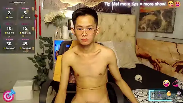 Snapshot of Skinny_CumLoader69 chatting on September 26, 2025, 2:43 pm Skinny CumLoader69 online show from September 26, 2025, 2:43 pm