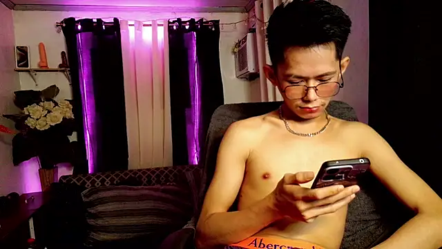 Snapshot of Skinny_CumLoader69 chatting on February 26, 2026, 8:30 pm Skinny CumLoader69 online show from February 26, 2026, 8:30 pm