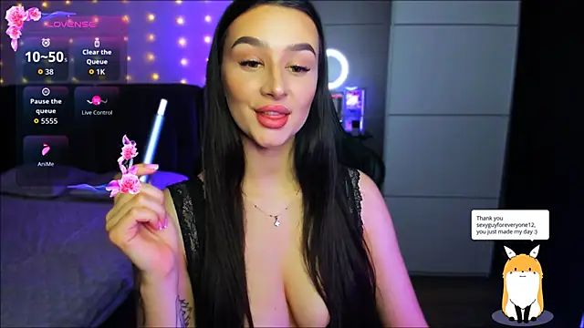 Veronica Larsson online show from November 27, 2025, 7:38 pm