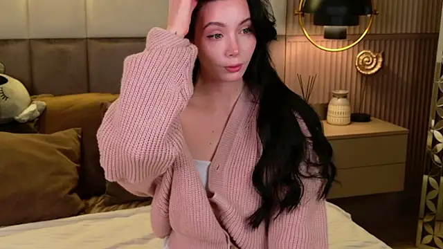 Goldy Stark online show from October 10, 2025, 8:41 pm