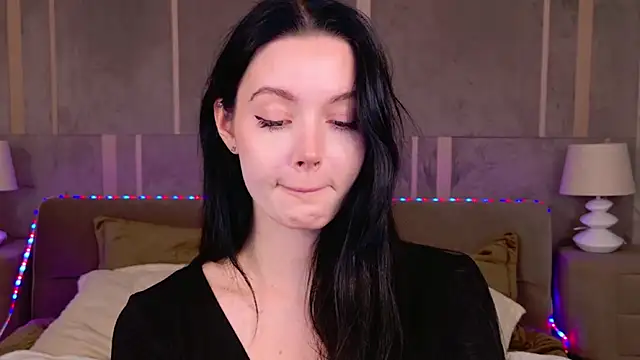 Goldy Stark online show from October 16, 2025, 9:05 pm