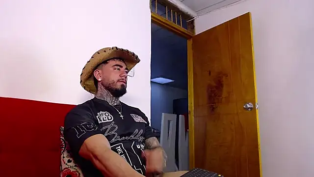 tommyblessd1 online show from July 6, 2026, 7:49 pm