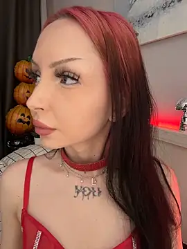 Snapshot of Lina_Thornton_ chatting on November 29, 2025, 3:37 pm Lina Thornton online show from November 29, 2025, 3:37 pm