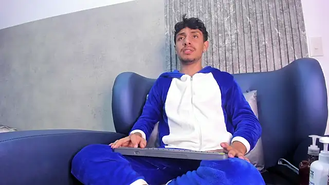 maximiliano jam online show from September 25, 2025, 3:32 am