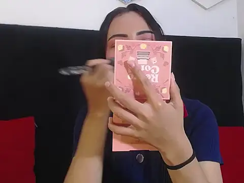 valerythompsonper online show from September 11, 2025, 8:53 pm