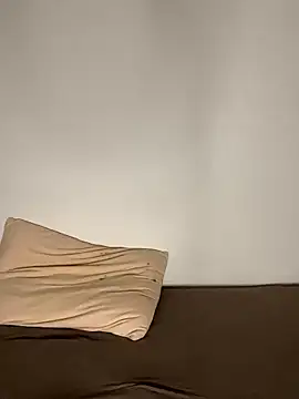 erokami36 online show from November 6, 2025, 2:18 pm