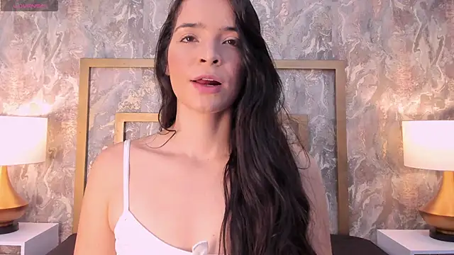 DannaBelucci online show from September 27, 2025, 12:54 pm