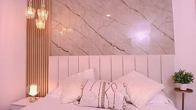 GraceMontgomery online show from October 18, 2025, 1:12 pm