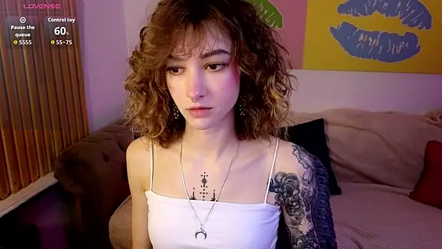 Snapshot of __grace__ chatting on October 30, 2025, 10:38 am grace online show from October 30, 2025, 10:38 am