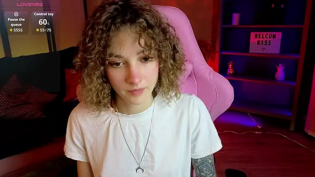 Snapshot of __grace__ chatting on November 7, 2025, 10:37 am grace online show from November 7, 2025, 10:37 am