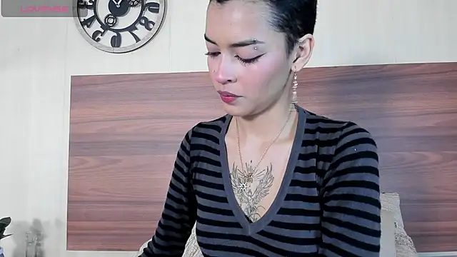 AnnyKitty  online show from October 2, 2025, 4:08 am