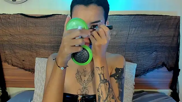 AnnyKitty  online show from October 10, 2025, 4:00 am