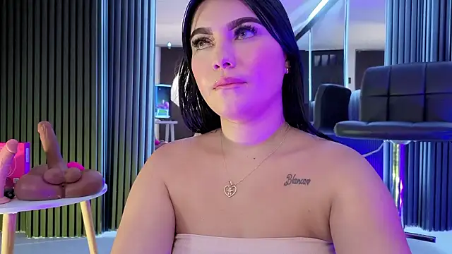 MiaaFarrel online show from February 20, 2026, 3:34 pm