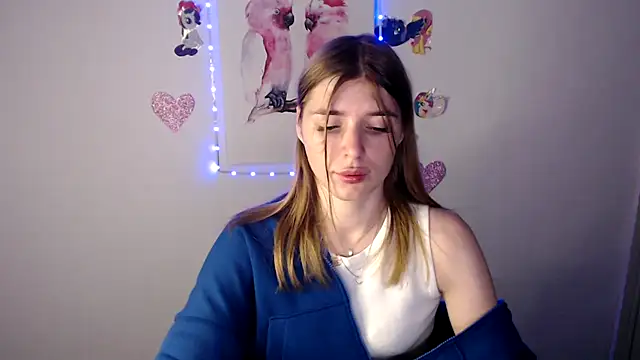 JuiceLips   online show from October 2, 2025, 1:29 pm