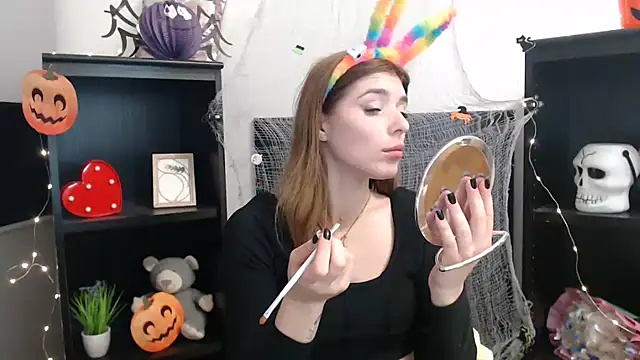 JuiceLips   online show from October 31, 2025, 2:29 pm