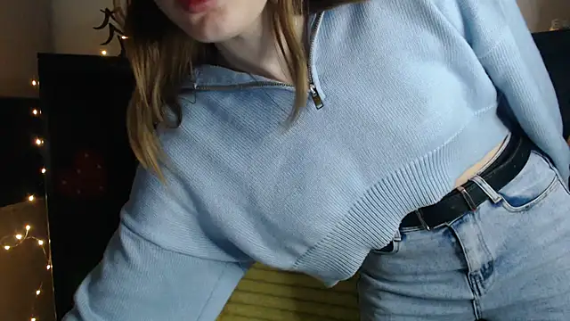 JuiceLips   online show from November 10, 2025, 5:12 pm