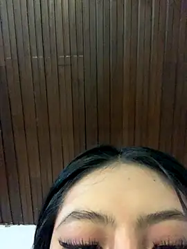 KloePink  online show from October 3, 2025, 12:46 pm