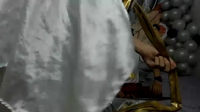 Holdme Hot online show from October 21, 2025, 3:51 am