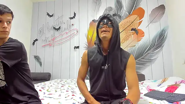 Holdme Hot online show from November 7, 2025, 2:55 am