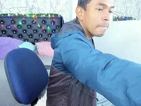 Adam Morgan2 online show from December 17, 2025, 1:06 pm