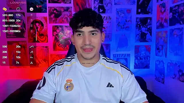 Snapshot of Saturn_boy chatting on November 15, 2025, 1:03 am Saturn boy online show from November 15, 2025, 1:03 am