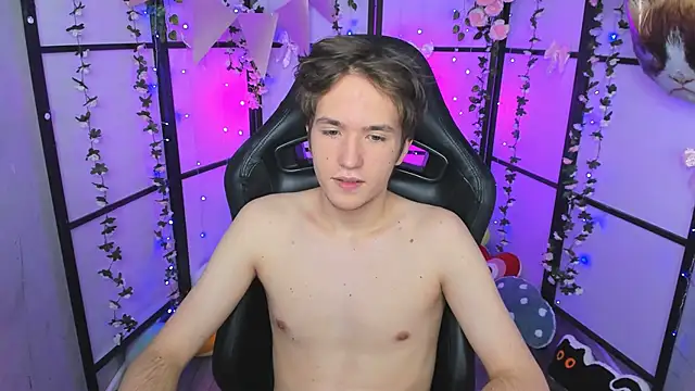 Ethan Rivers online show from October 19, 2025, 9:04 pm