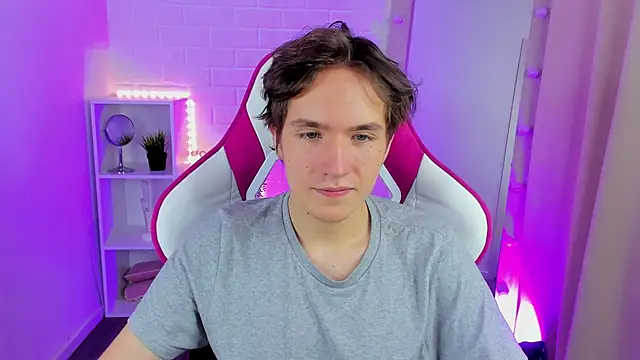 Ethan Rivers online show from November 5, 2025, 12:49 pm