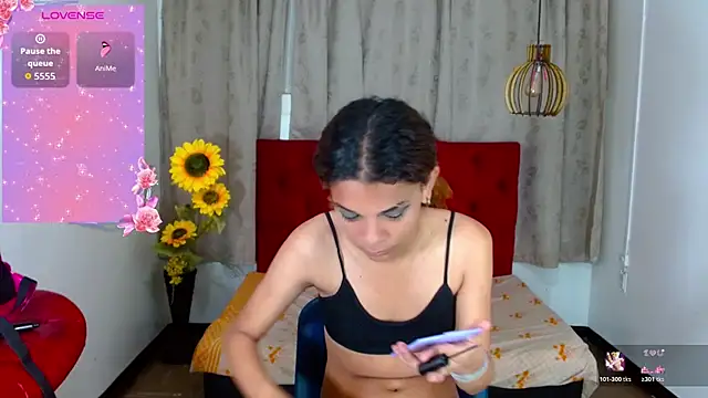 luisa  torres online show from November 11, 2025, 3:17 am