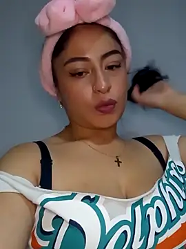 Valejensen0716 online show from October 24, 2025, 8:44 am