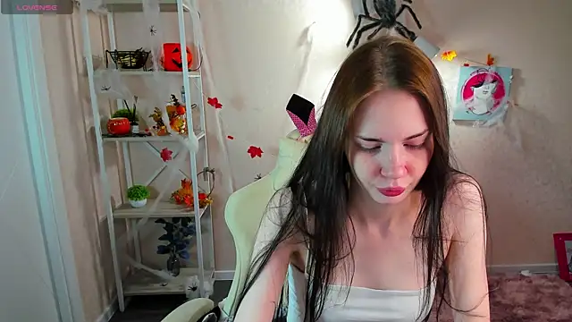 Jennie Hunter online show from November 6, 2025, 9:32 am