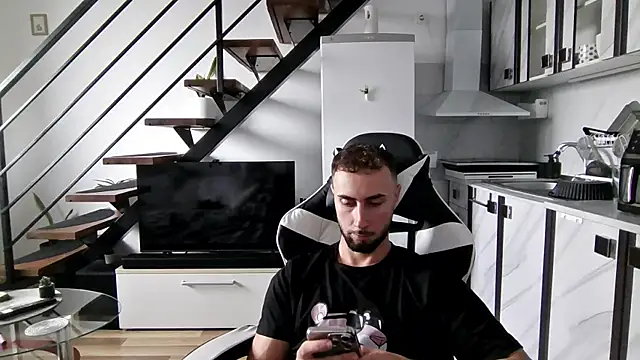 Snapshot of RyanStorm_ chatting on October 4, 2025, 3:21 pm RyanStorm online show from October 4, 2025, 3:21 pm