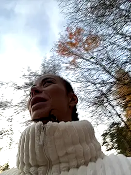 Snapshot of AriaValentina chatting on October 31, 2025, 3:13 pm AriaValentina online show from October 31, 2025, 3:13 pm