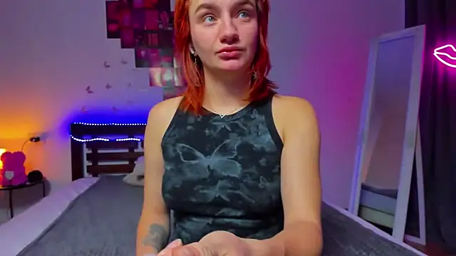 ArinaWinss online show from October 22, 2025, 5:02 pm