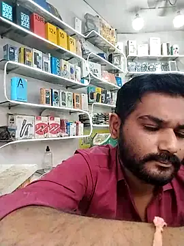 avi007p online show from October 4, 2025, 9:51 am