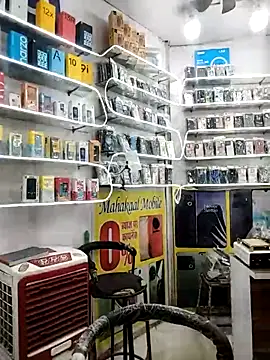 avi007p online show from November 1, 2025, 3:58 pm