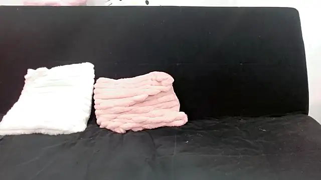 Snapshot of Emmahahaha17 chatting on September 19, 2025, 3:24 pm Emmahahaha17 online show from September 19, 2025, 3:24 pm