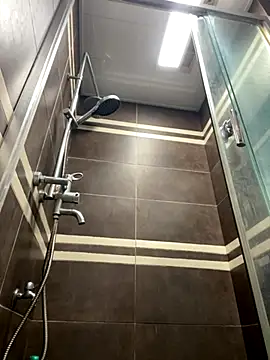 300-AMAM online show from October 7, 2025, 4:20 am