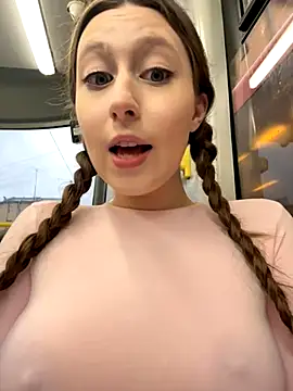 FroggyAnna online show from November 5, 2025, 1:00 pm